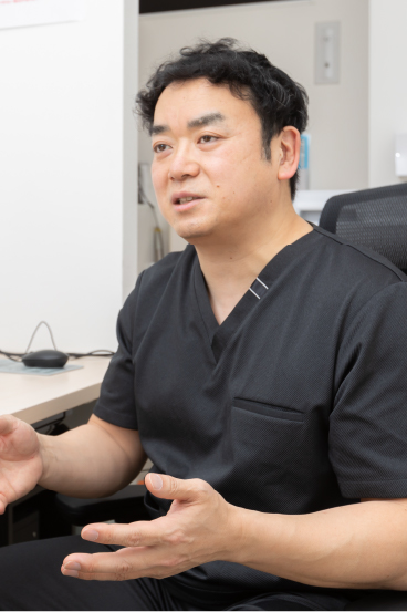 院長 尾﨑 彰造